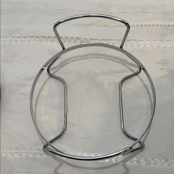 1950’s Westbend Bean Pot with holder H 7.5 Di 6.5 in wt 3.8 # - Picture 5 of 6